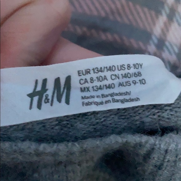 Grey and white striped sweater - Picture 2 of 2